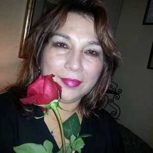 Meet your Posher, Dina